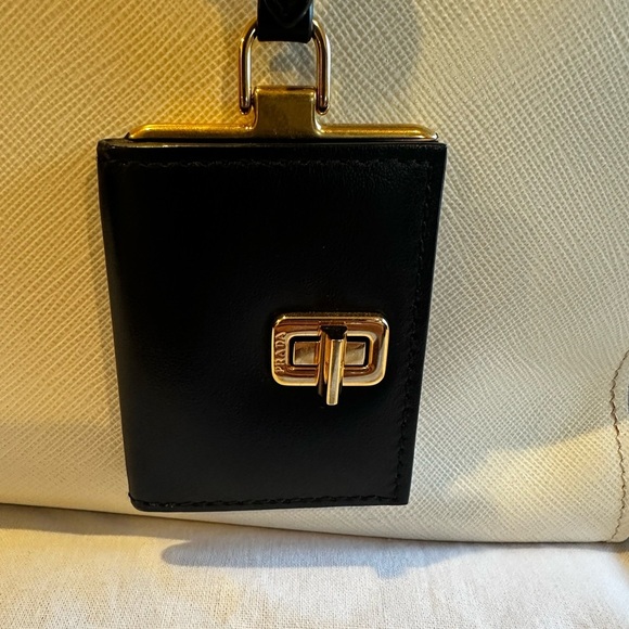 Prada handbag - Picture 5 of 16